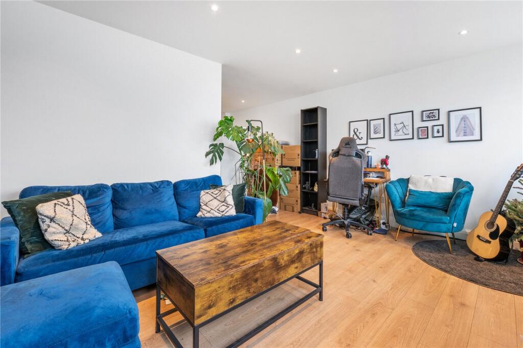 1 bed Apartment for rent in Islington. From Winkworth - Islington