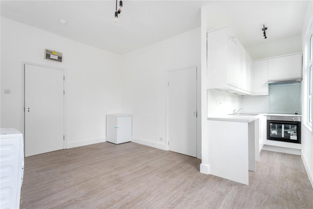 4 bed Studio for rent in London. From Winkworth - Islington