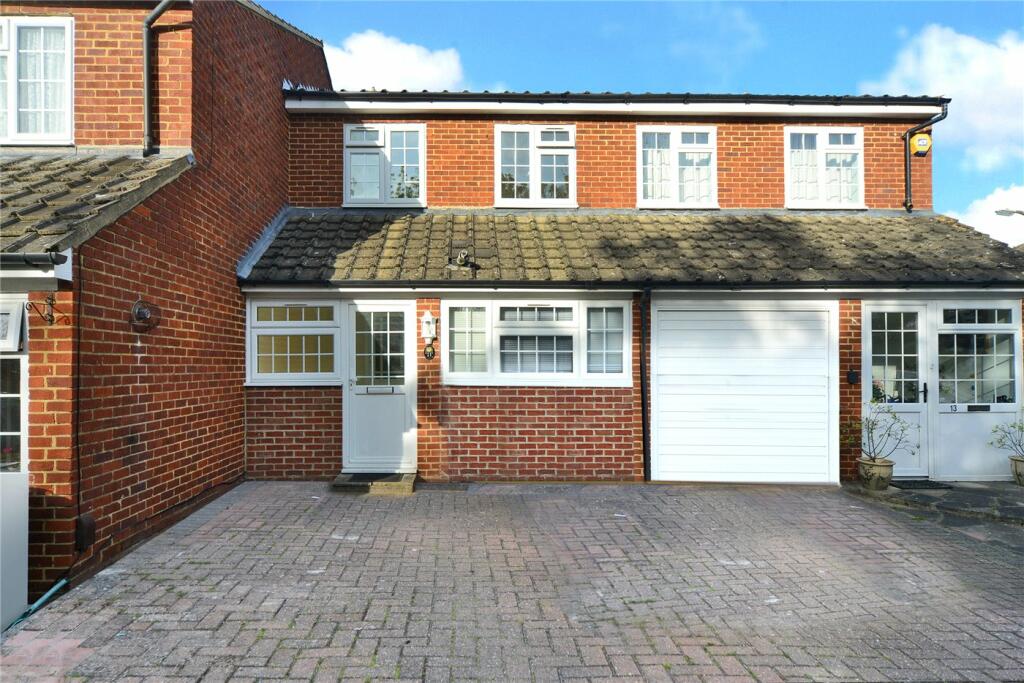 3 bed Mid Terraced House for rent in Stoneleigh. From Winkworth - Cheam 3 bed Mid Terraced House for rent in Stoneleigh. From Winkworth - Cheam