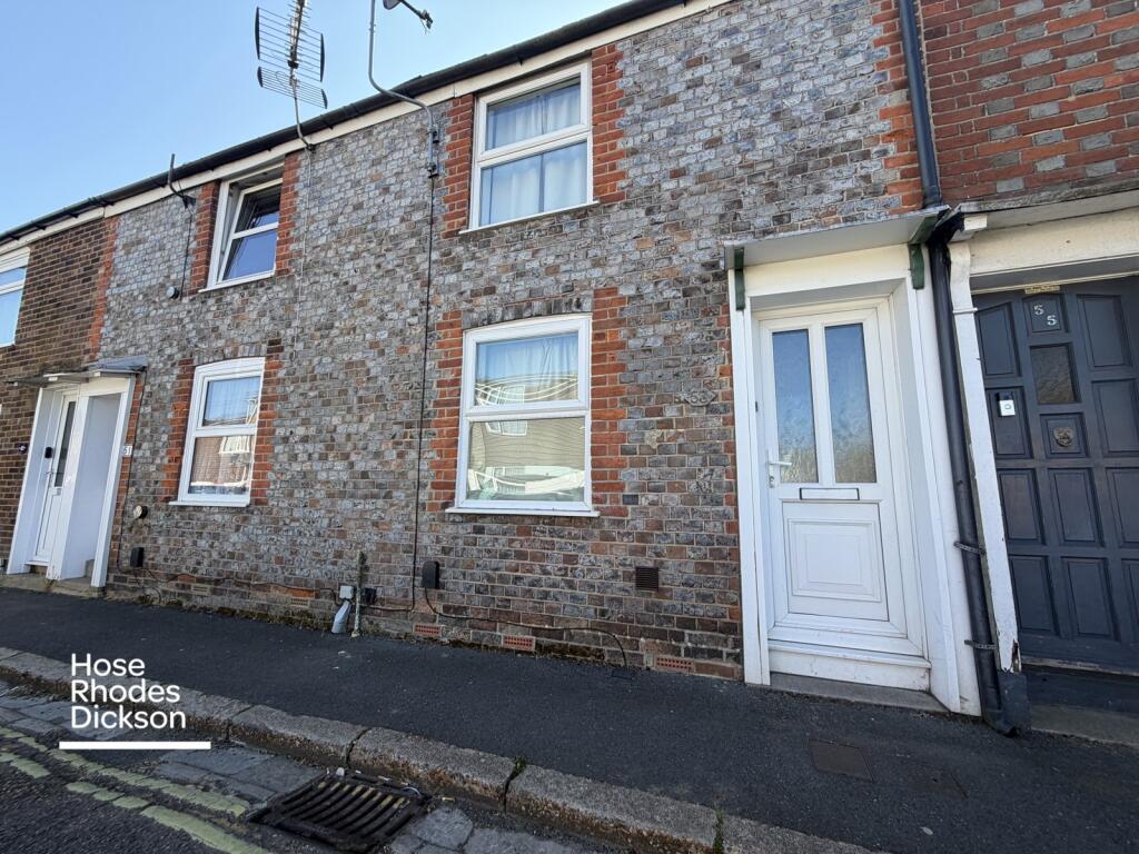 2 bed Mid Terraced House for rent in Newport. From Hose Rhodes Dickson - Cowes