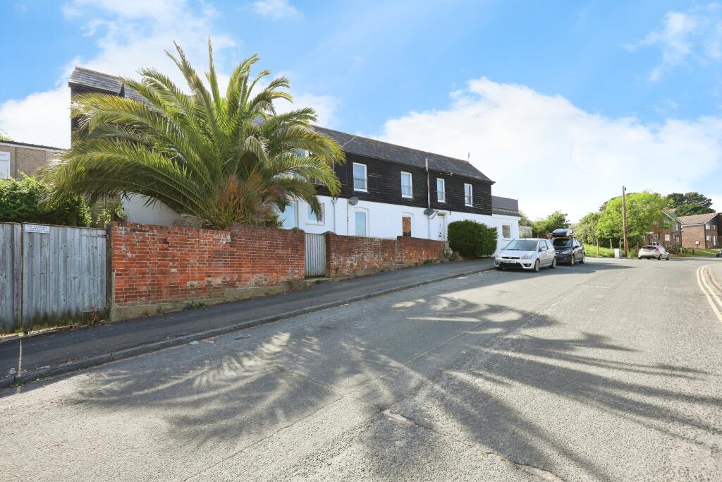 2 bed 1st Floor Flat for rent in Cowes. From Hose Rhodes Dickson - Cowes 2 bed 1st Floor Flat for rent in Cowes. From Hose Rhodes Dickson - Cowes