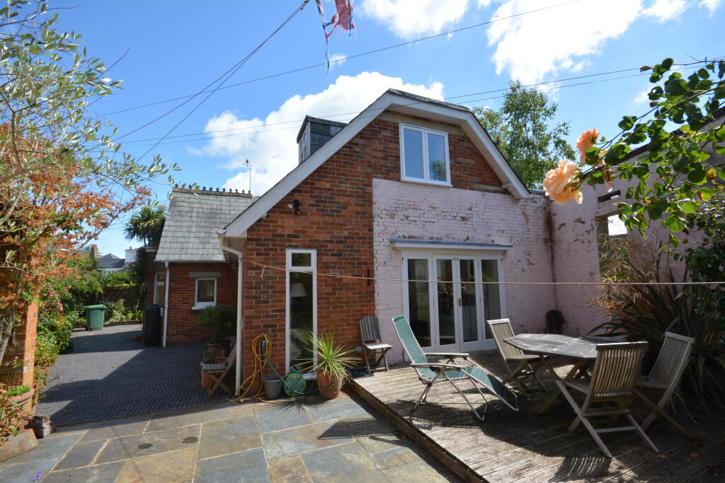 4 bed Detached for rent in Cowes. From Hose Rhodes Dickson - Cowes