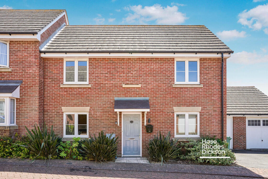 4 bed Semi Detached for rent in Whippingham. From Hose Rhodes Dickson - Cowes 4 bed Semi Detached for rent in Whippingham. From Hose Rhodes Dickson - Cowes