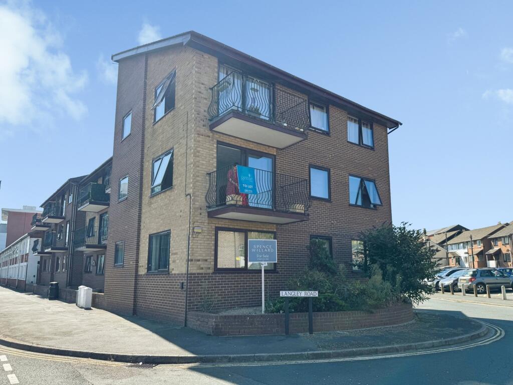 2 bed 1st Floor Flat for rent in Cowes. From Hose Rhodes Dickson - Cowes 2 bed 1st Floor Flat for rent in Cowes. From Hose Rhodes Dickson - Cowes