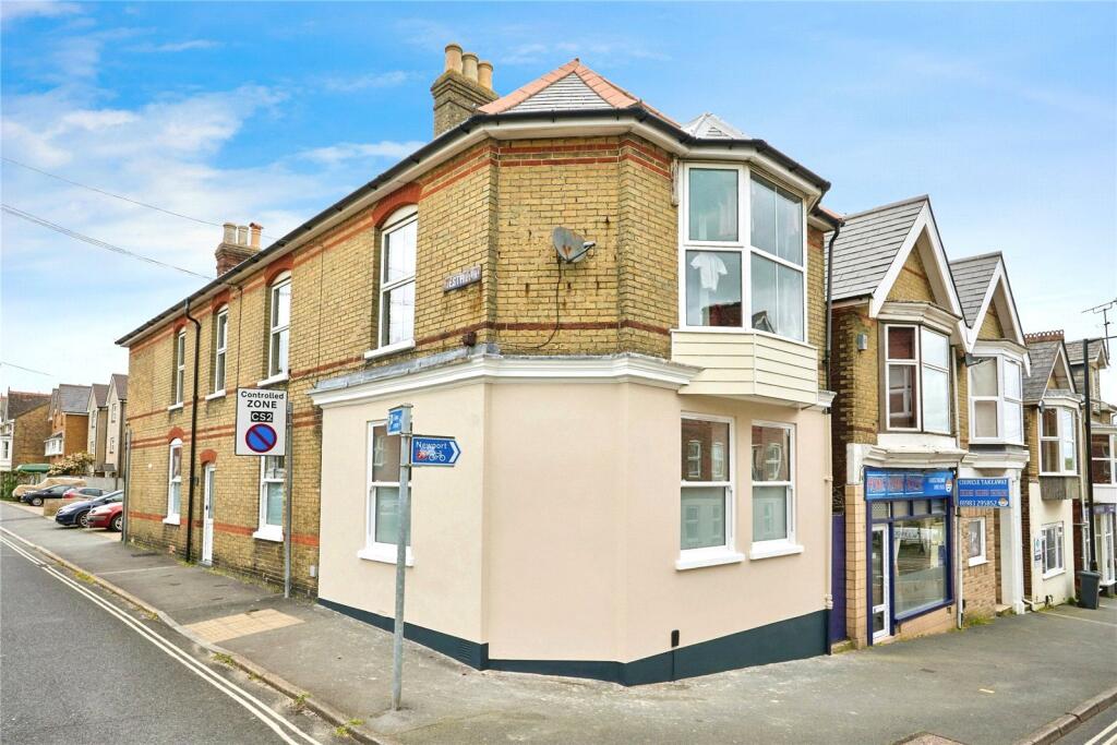 2 bed 1st Floor Flat for rent in Cowes. From Hose Rhodes Dickson - Cowes