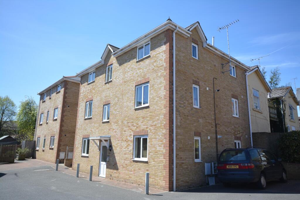 1 bed 1st Floor Flat for rent in Cowes. From Hose Rhodes Dickson - Cowes