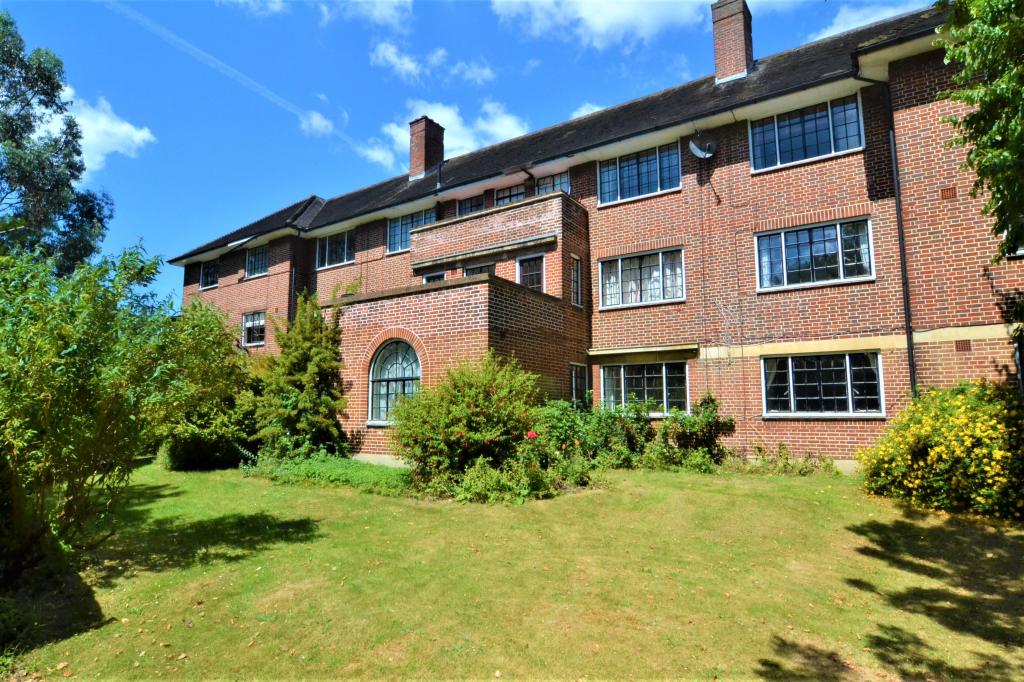 2 bed Apartment for rent in Teddington. From Featherstone Leigh - Twickenham Sales