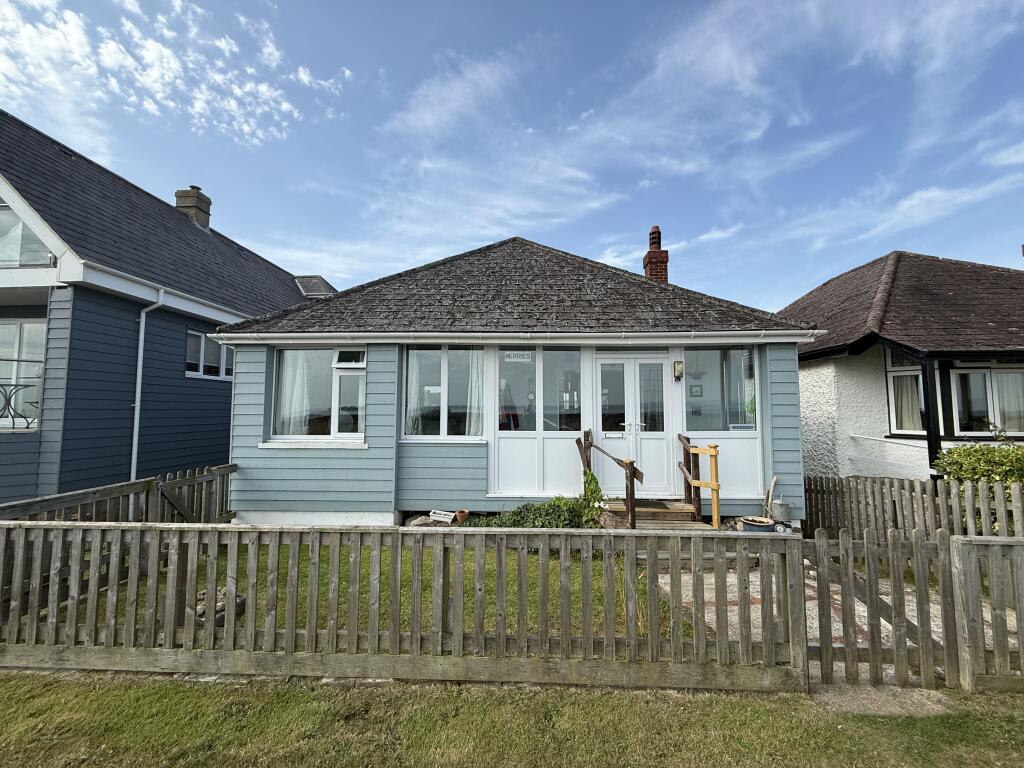 3 bed Bungalow for rent in Seaview. From Hose Rhodes Dickson - Ryde