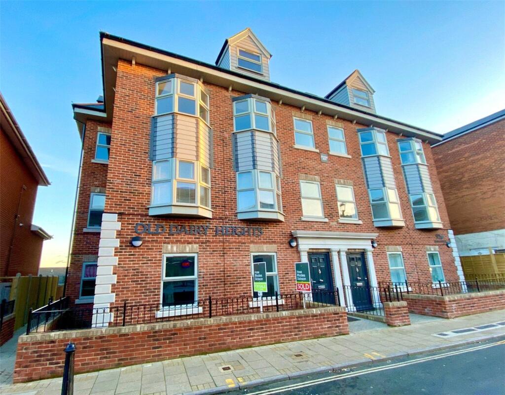 2 bed 1st Floor Flat for rent in Ryde. From Hose Rhodes Dickson - Ryde