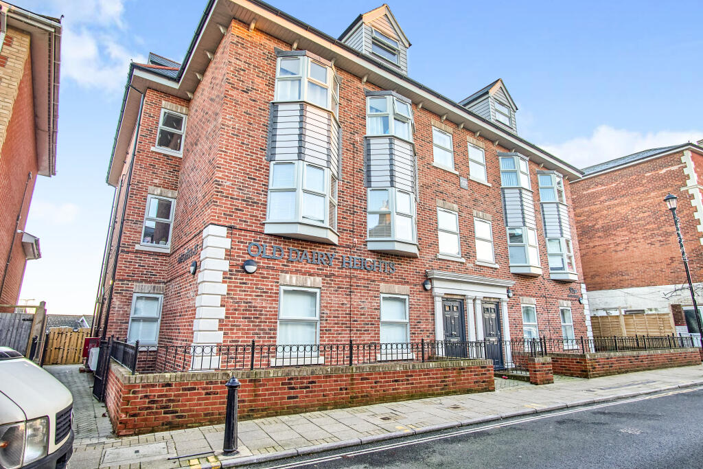 2 bed 1st Floor Flat for rent in Ryde. From Hose Rhodes Dickson - Ryde