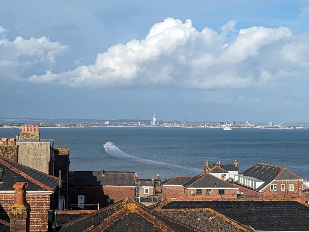 2 bed 1st Floor Flat for rent in Ryde. From Hose Rhodes Dickson - Ryde