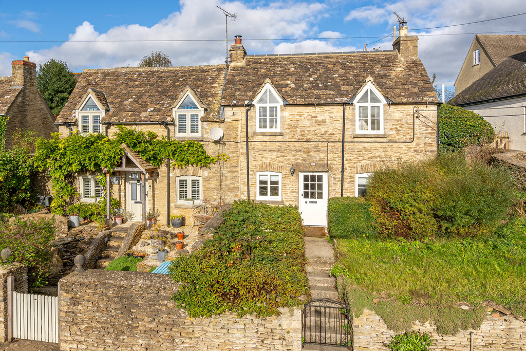 3 bed Semi Detached for rent in Tetbury. From James Pyle and Co
