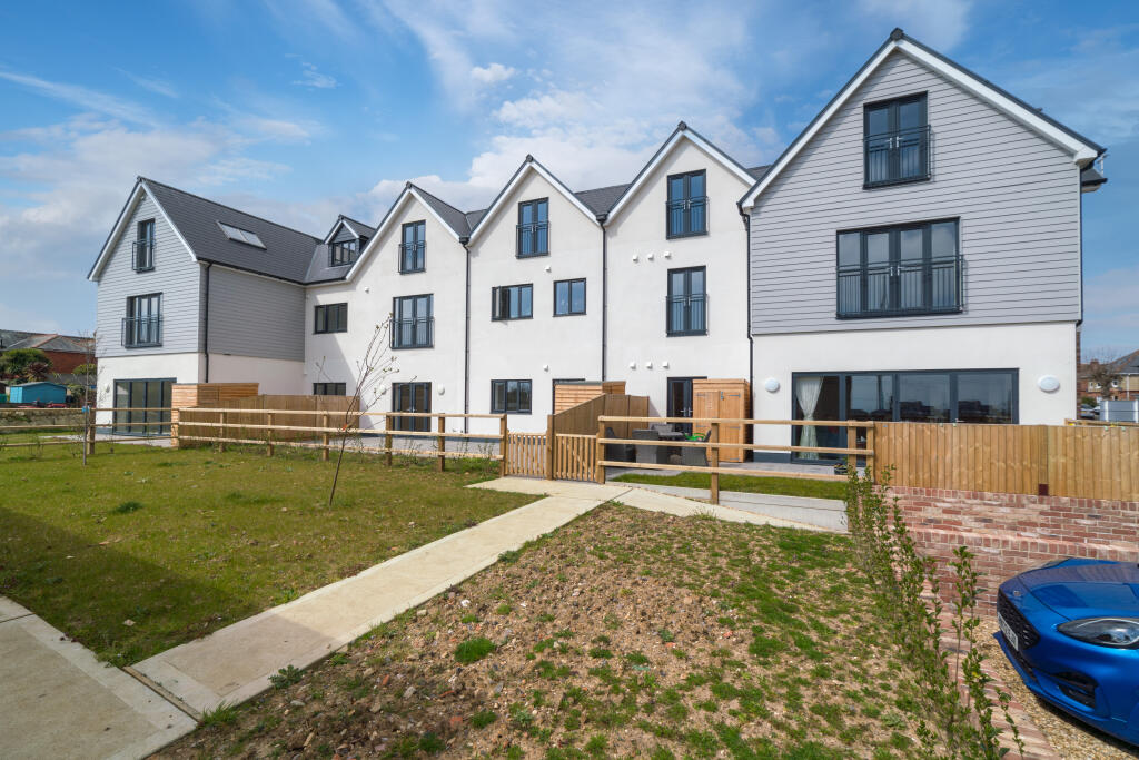 2 bed 1st Floor Flat for rent in Sandown. From Hose Rhodes Dickson - Shanklin 2 bed 1st Floor Flat for rent in Sandown. From Hose Rhodes Dickson - Shanklin