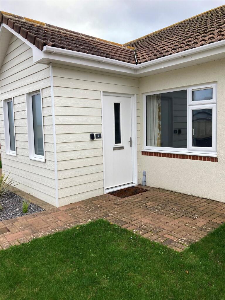 2 bed Bungalow for rent in Sandown. From Hose Rhodes Dickson - Shanklin 2 bed Bungalow for rent in Sandown. From Hose Rhodes Dickson - Shanklin