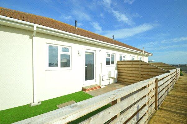 2 bed Bungalow for rent in Sandown. From Hose Rhodes Dickson - Shanklin 2 bed Bungalow for rent in Sandown. From Hose Rhodes Dickson - Shanklin