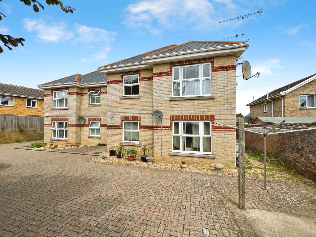 2 bed 1st Floor Flat for rent in Sandown. From Hose Rhodes Dickson - Shanklin