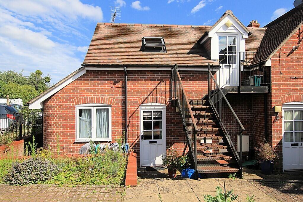 1 bed Apartment for rent in Pangbourne. From Davis Tate - Pangbourne