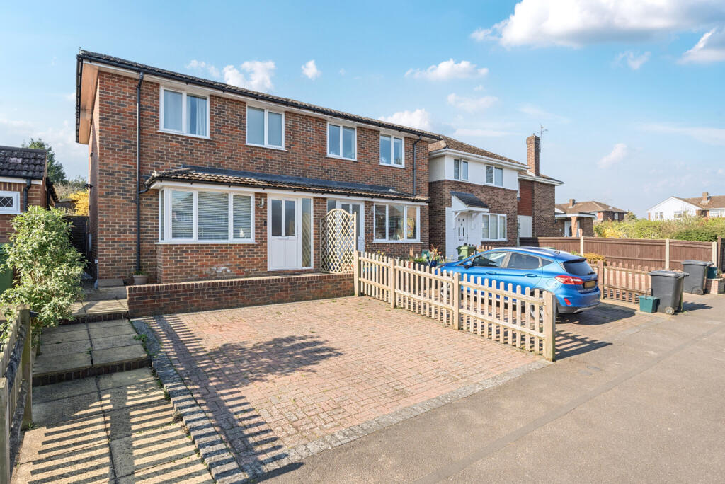 2 bed Semi Detached for rent in Sulham. From Davis Tate - Pangbourne