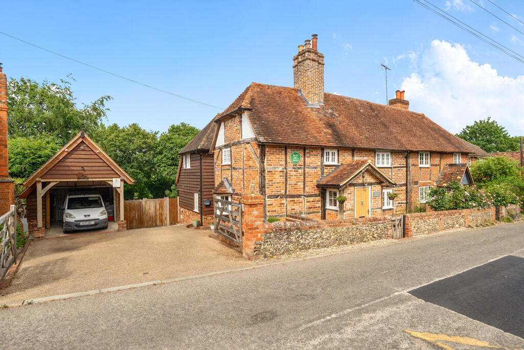 3 bed Semi Detached for rent in Pangbourne. From Davis Tate - Pangbourne