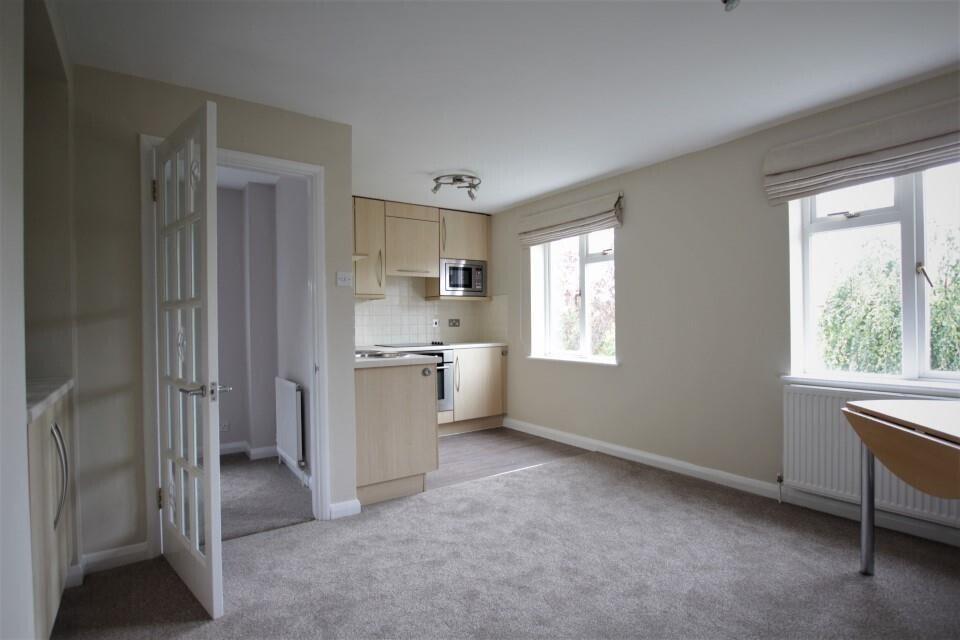 1 bed Apartment for rent in Pangbourne. From Davis Tate - Pangbourne 1 bed Apartment for rent in Pangbourne. From Davis Tate - Pangbourne