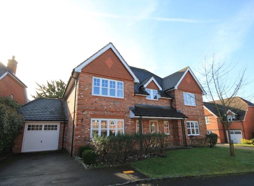 5 bed Detached for rent in Shinfield. From Davis Tate - Reading
