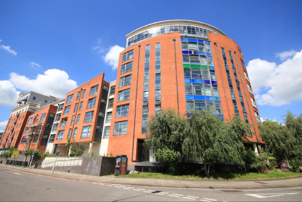 2 bed Apartment for rent in Reading. From Davis Tate - Reading