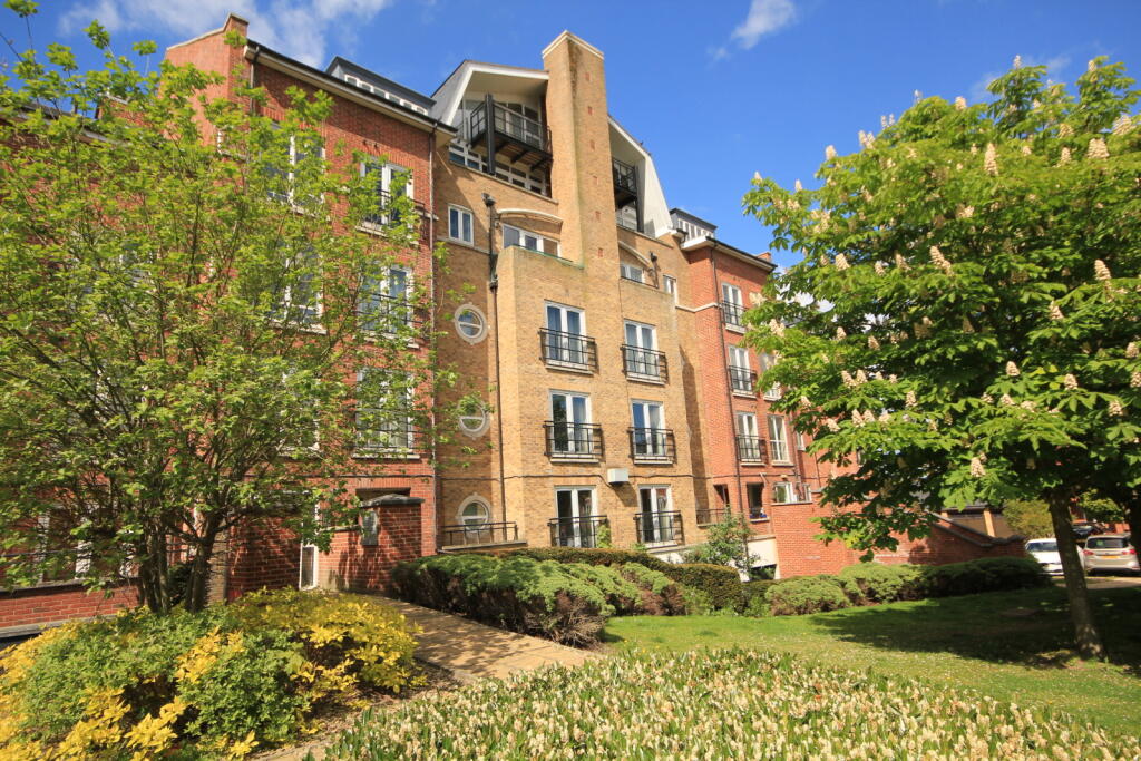 2 bed Apartment for rent in Reading. From Davis Tate - Reading