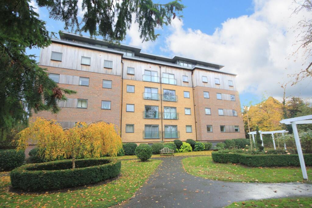 1 bed Apartment for rent in Burghfield. From Davis Tate - Reading