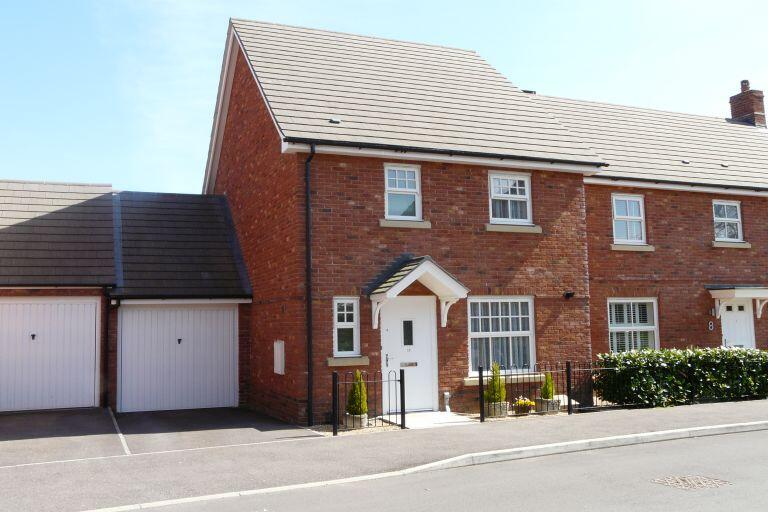 2 bed Semi Detached for rent in Mortimer. From Davis Tate - Reading