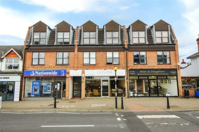2 bed Apartment for rent in Crowthorne. From Davis Tate - Reading