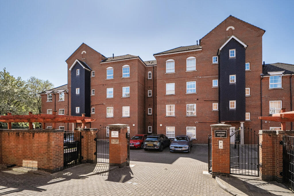 2 bed Apartment for rent in Reading. From Davis Tate - Reading