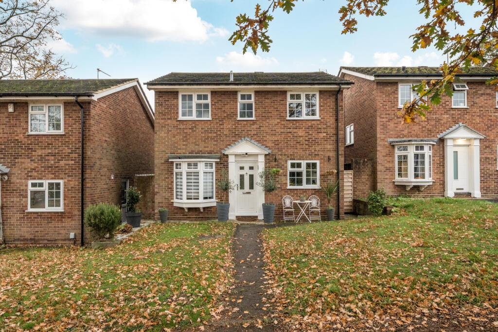 3 bed Detached for rent in Reading. From Davis Tate - Reading