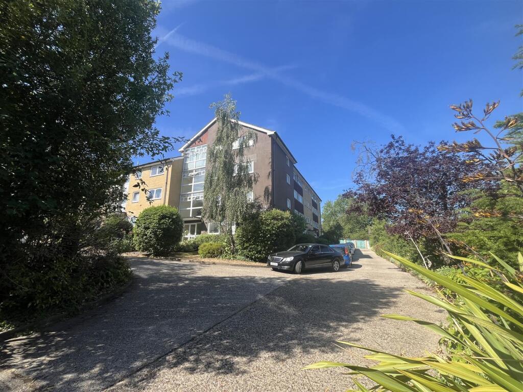 1 bed Apartment for rent in Reading. From Davis Tate - Reading