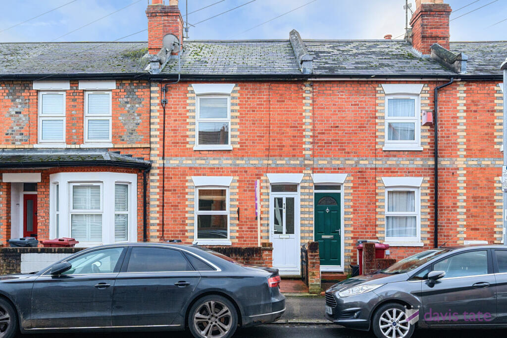 2 bed Mid Terraced House for rent in Sonning. From Davis Tate - Reading