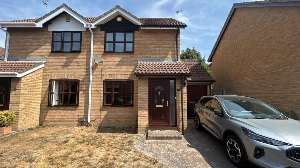 2 bed Semi Detached for rent in Shinfield. From Davis Tate - Reading 2 bed Semi Detached for rent in Shinfield. From Davis Tate - Reading