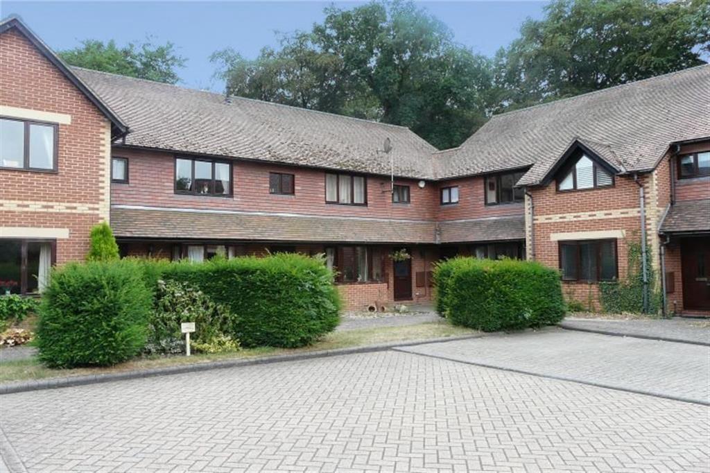 2 bed Mid Terraced House for rent in Mortimer. From Davis Tate - Reading 2 bed Mid Terraced House for rent in Mortimer. From Davis Tate - Reading