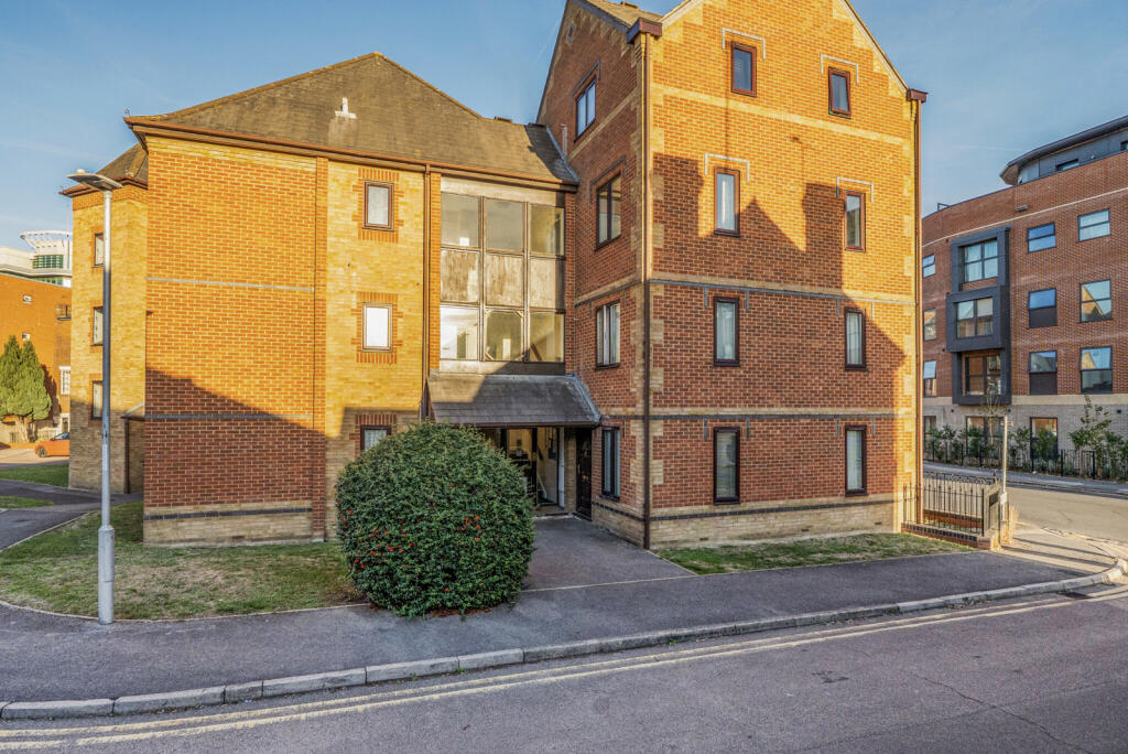 2 bed Apartment for rent in Reading. From Davis Tate - Reading 2 bed Apartment for rent in Reading. From Davis Tate - Reading