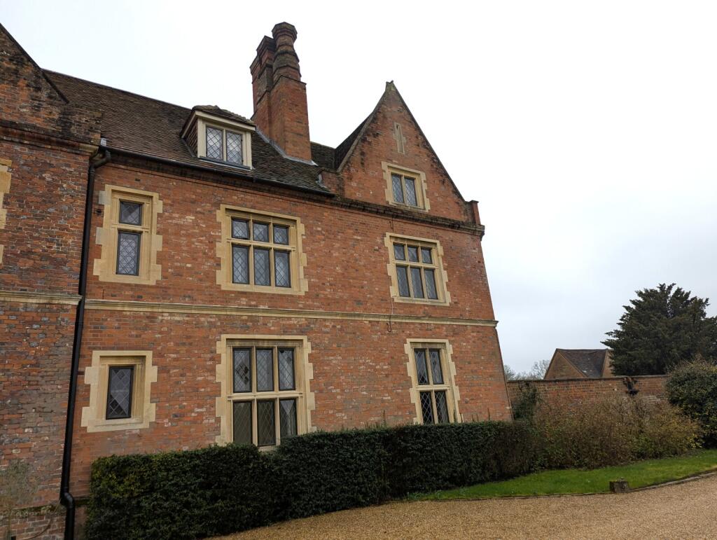 1 bed Apartment for rent in Hurst. From Davis Tate - Twyford