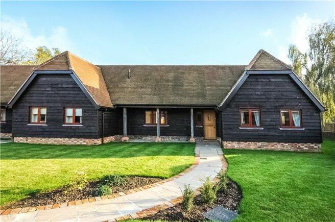 2 bed Semi Detached for rent in Hurst. From Davis Tate - Twyford 2 bed Semi Detached for rent in Hurst. From Davis Tate - Twyford