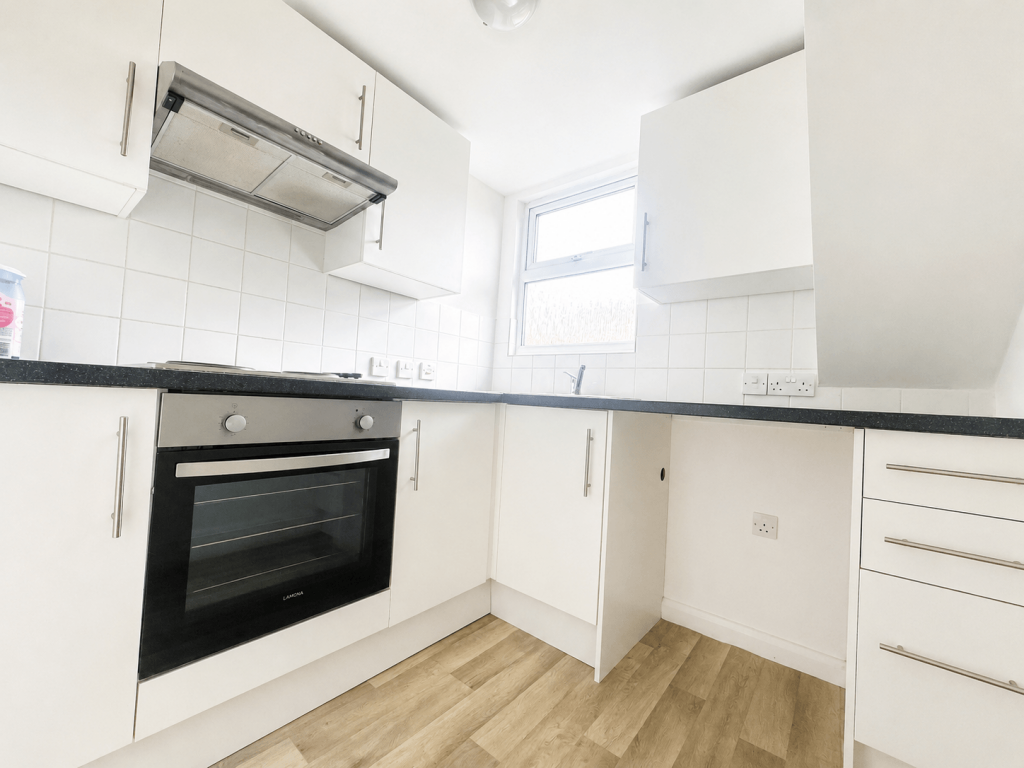 1 bed 1st Floor Flat for rent in Lower Twydall. From Red Door Homes - Rochester