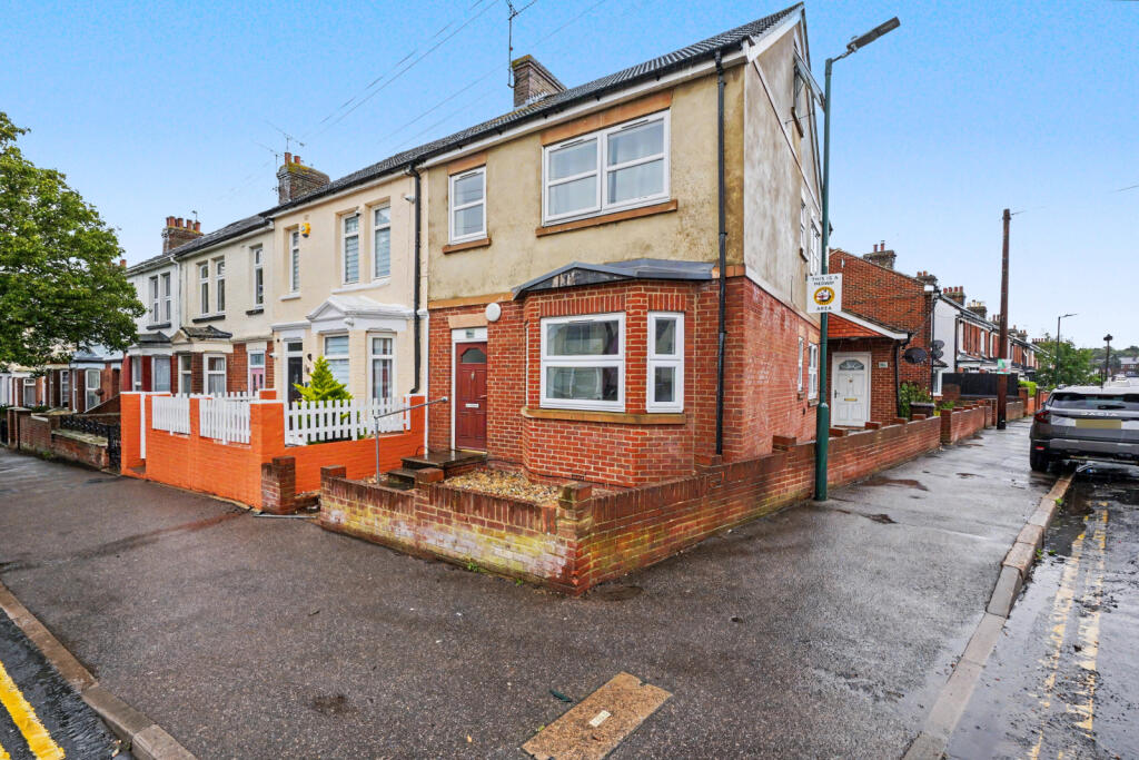 1 bed 1st Floor Flat for rent in Gillingham. From Red Door Homes - Rochester 1 bed 1st Floor Flat for rent in Gillingham. From Red Door Homes - Rochester