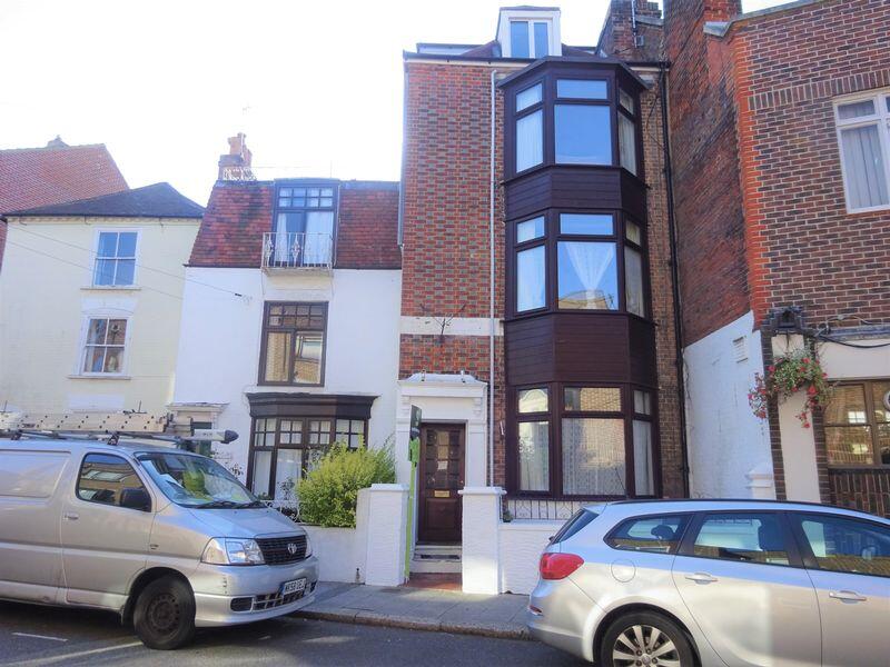 5 bed House Share for rent in Portsmouth. From Southernbrook - Chichester
