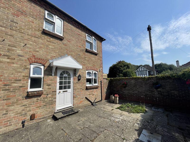 3 bed Mid Terraced House for rent in Chichester. From Southernbrook - Chichester