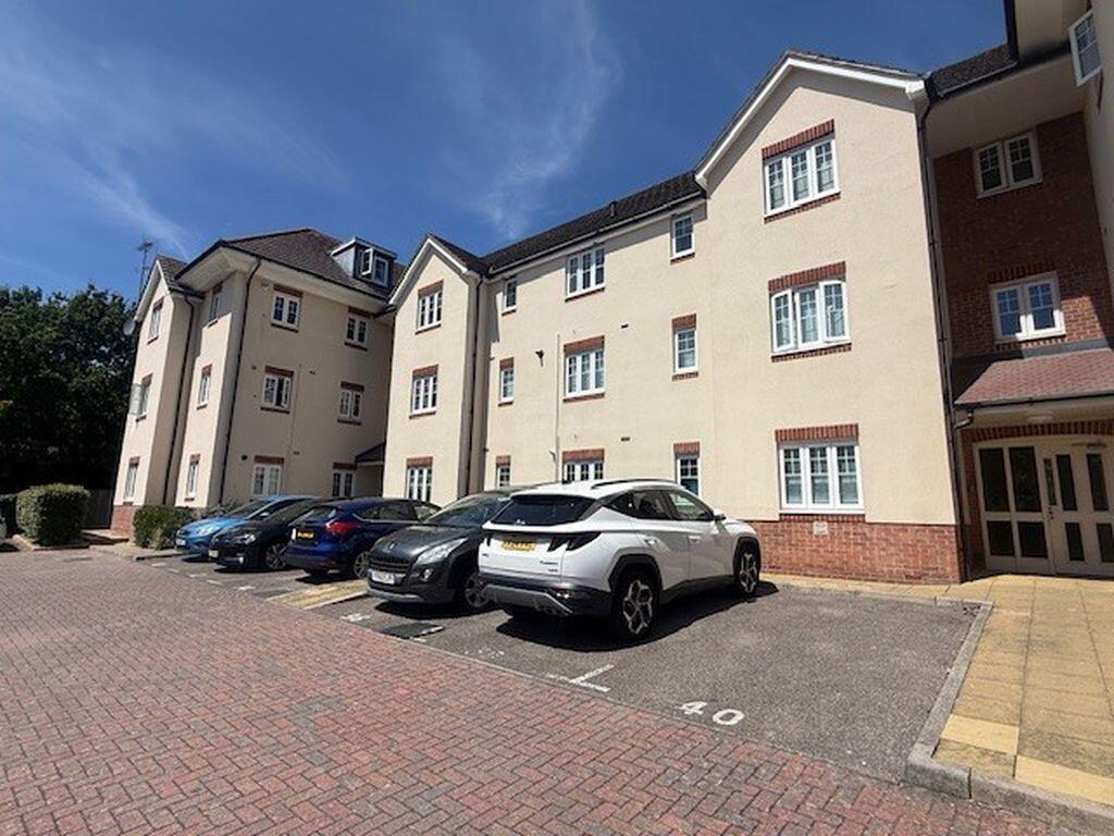 2 bed 1st Floor Flat for rent in Chichester. From Southernbrook - Chichester