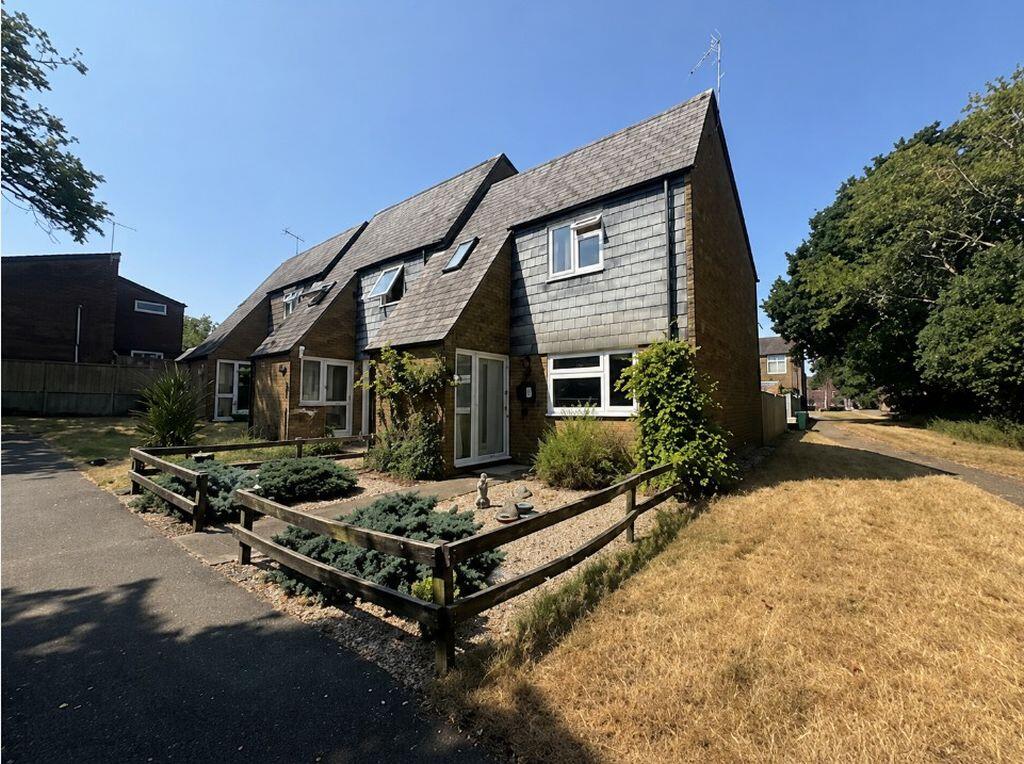 3 bed Mid Terraced House for rent in Chichester. From Southernbrook - Chichester 3 bed Mid Terraced House for rent in Chichester. From Southernbrook - Chichester