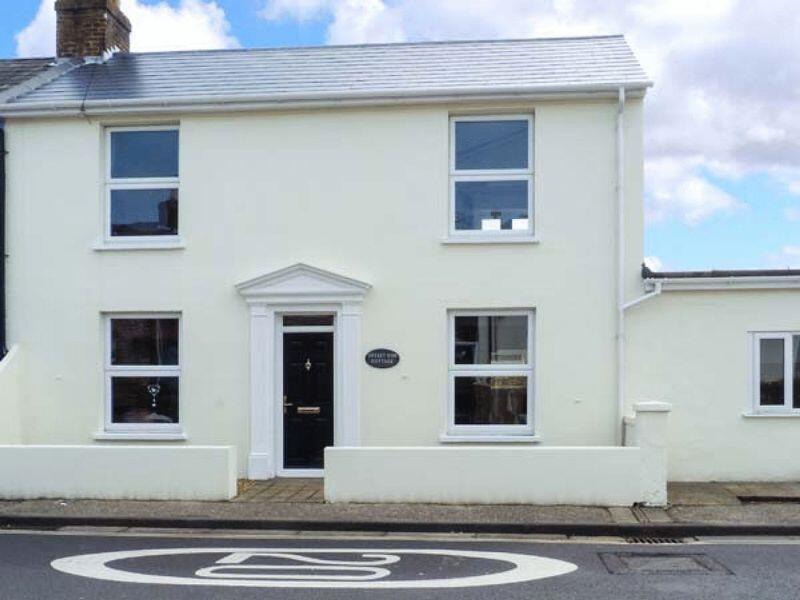 6 bed House Share for rent in Chichester. From Southernbrook - Chichester