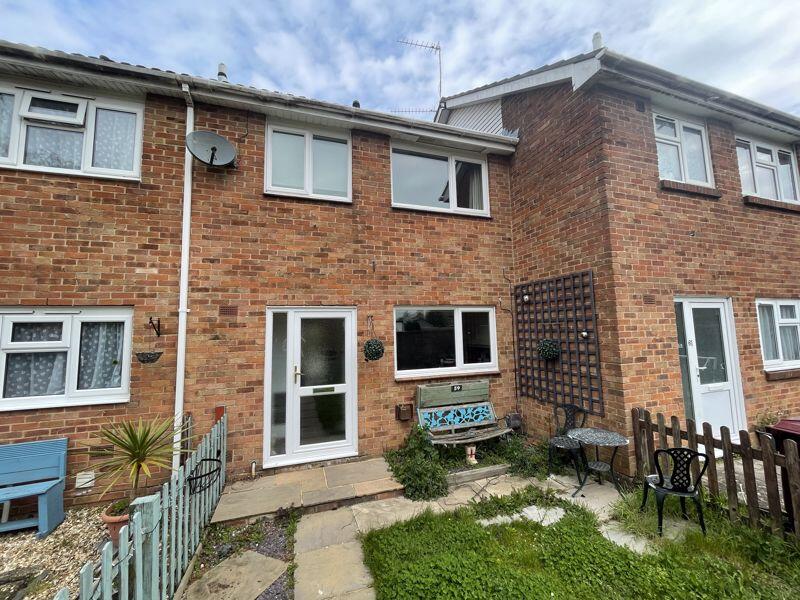 3 bed Mid Terraced House for rent in Chichester. From Southernbrook - Chichester