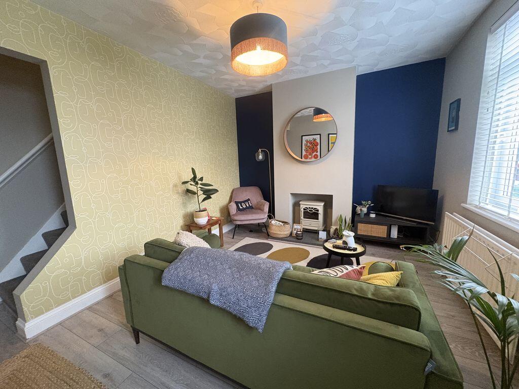 2 bed Mid Terraced House for rent in Portsmouth. From Southernbrook - Chichester