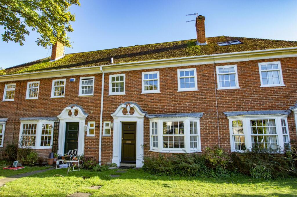 3 bed Mid Terraced House for rent in Streatley. From Davis Tate - Goring