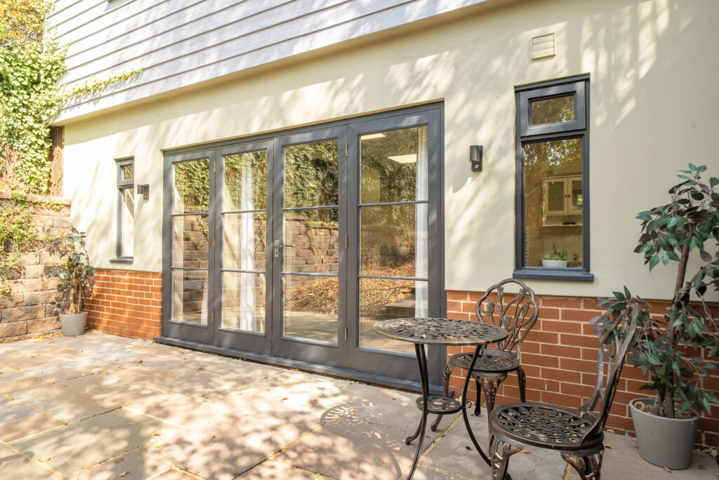 1 bed Apartment for rent in Lower Basildon. From Davis Tate - Goring 1 bed Apartment for rent in Lower Basildon. From Davis Tate - Goring